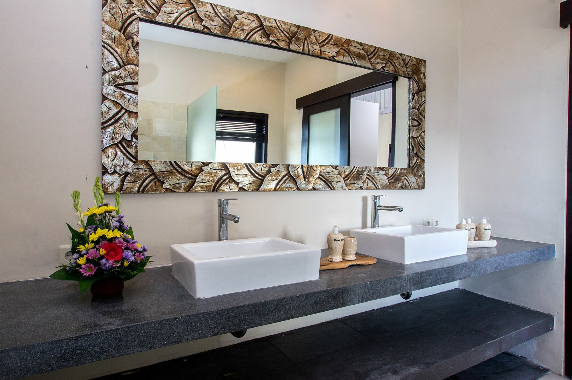Villa Arushi Seminyak Dış mekan fotoğraf